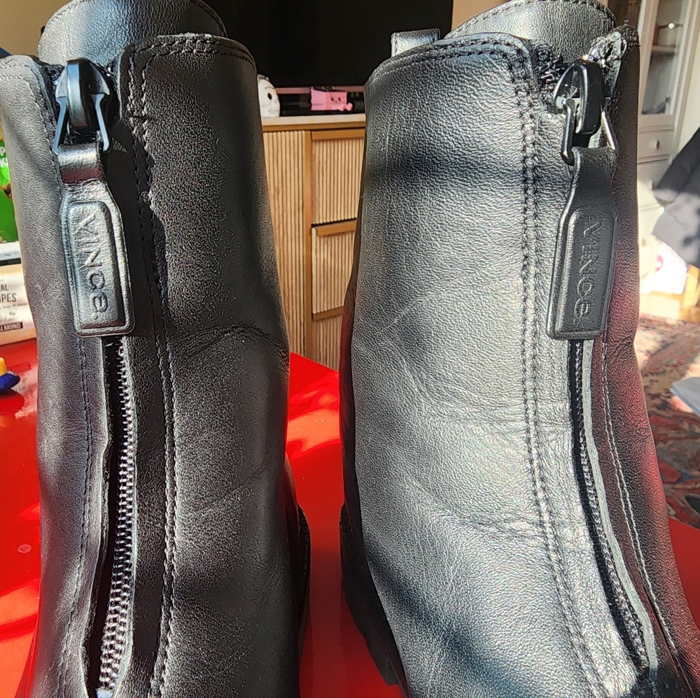Vince Cabria Womens Water Resistant Leather Chelsea Boot Zip Front Lug 7.5 38.5 - Picture 3 of 11